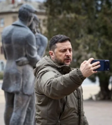 «Українці на Донбасі зупиняють зло». Зеленський записав звернення з прифронтової Дружківки