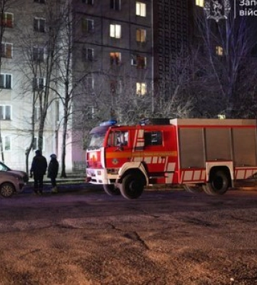 Вночі рашисти атакували Запоріжжя: поранено немовля. ФОТОрепортаж
