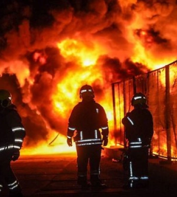 Ворог вночі цілився по енергетиці та залізниці: 29 ракет, із них майже половина – балістика, 480 дронів, - Зеленський. ФОТОрепортаж