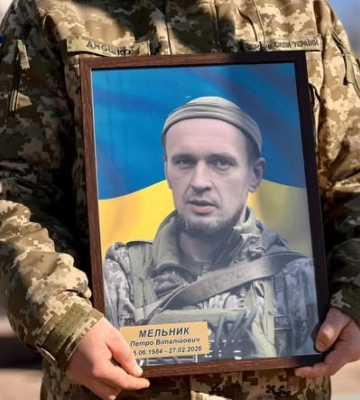 Із полеглим на війні захисником Петром Мельником попрощалися у Рівному