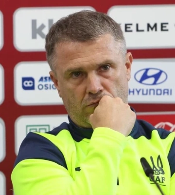 Ребров натякнув на відхід зі збірної України
