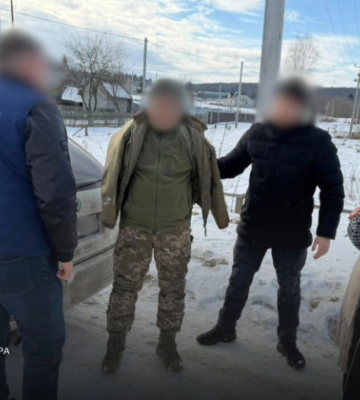 Во Львовской области военный за $11 тысяч организовал побег курсанта для выезда за границу — его задержали