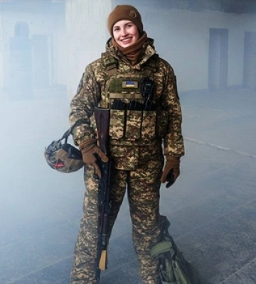 Пішла служити добровільно: як нацгвардійка з Волині допомагає військовим 