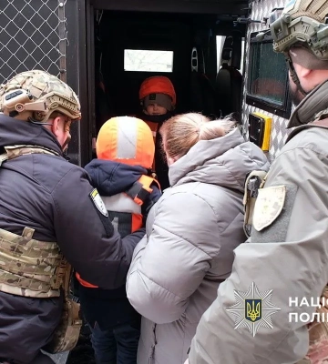 Еще в пяти селах Днепропетровщины объявили обязательную эвакуацию: куда обращаться