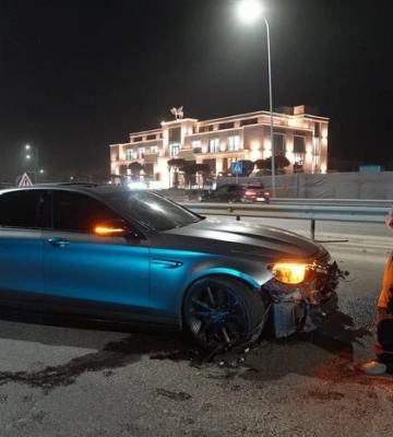 У Львові в ДТП потрапив автомобіль, до якого блогер привʼязав себе скотчем