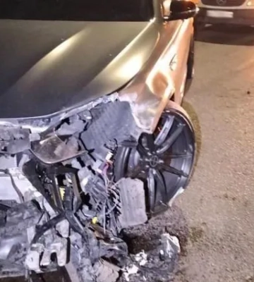 У Львові в ДТП потрапив автомобіль, до якого блогер привʼязав себе скотчем