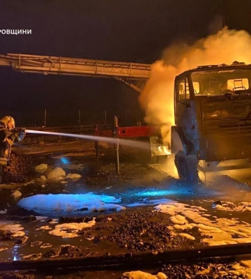 На Дніпропетровщині росіяни завдали удару по рятувальниках під час ліквідації наслідків нічної атаки