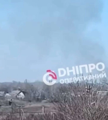 Над левым берегом Днепра поднялся густой столб дыма: что известно
