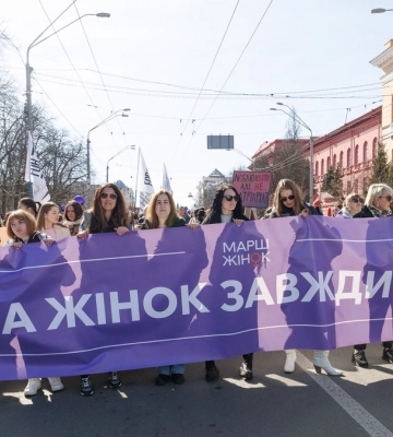 "Мурашки по шкірі, що я буду серед сотень однодумиць". Що кажуть чернівчанки, які візьмуть участь у Марші за права жінок