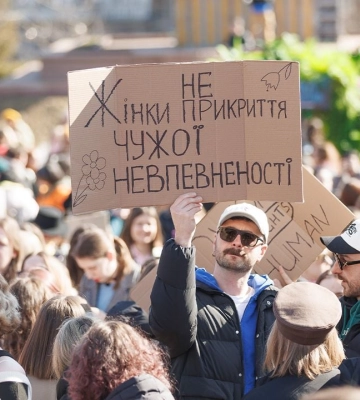 "Мурашки по шкірі, що я буду серед сотень однодумиць". Що кажуть чернівчанки, які візьмуть участь у Марші за права жінок