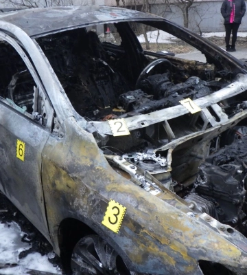 У Києві повідомлено про підозру чоловіку, який через образу підпалив чужий автомобіль. ФОТО