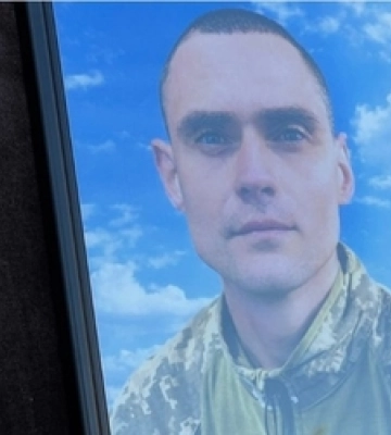 Пів року вважався зниклим: на Волині попрощалися з Героєм Анатолієм Нестеруком 
