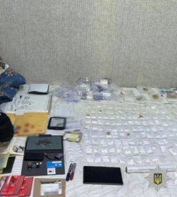 Кокаїну на 2 млн грн: у Львові затримано зловмисників, підозрюваних у розповсюдженні наркотиків. ФОТОрепортаж