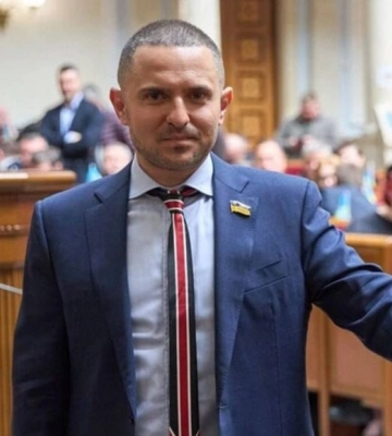 Полтора года прогулов: Стало известно, где скрывается народный депутат Александр Куницкий