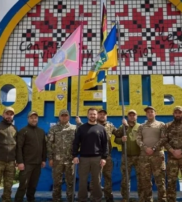 Зеленський відкинув відмову від Донбасу для миру з РФ: "Справа не в кілометрах, а в людях"