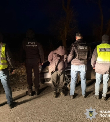 Поліція Вінниччини викрила ще дві схеми переправлення ухилянтів через кордон