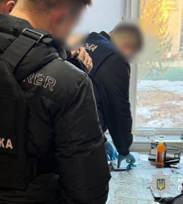 У Тернополі затримали чоловіка, який за $17 тисяч обіцяв допомогти уникнути мобілізації