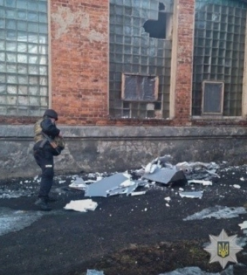 Ворог минулої доби завдав 44 удари по Сумщині - пошкоджені об’єкти енергетики і телевежа