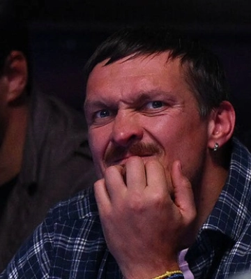 Усик назвав кількість боїв до завершення кар’єри