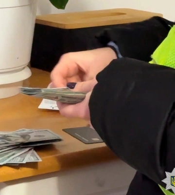 У Києві судитимуть пенсіонера, який за 25 тисяч євро пропонував працевлаштування в ОГП