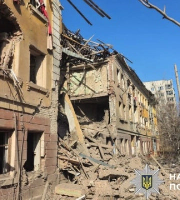 Ворог ударив по щільній забудові у Слов’янську: щонайменше 2 загиблих та 17 поранених. ФОТОрепортаж