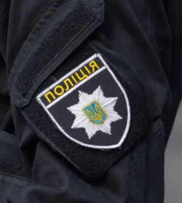 На Тернопільщині нетверезий водій пошкодив паркан та дві могили