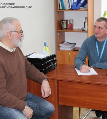 Бельгієць у Черкасах склав тест та пройшов співбесіду, аби отримати дозвіл на іміграцію
