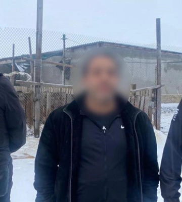 На Одещині затримали іноземців, які продавали фальшиві долари