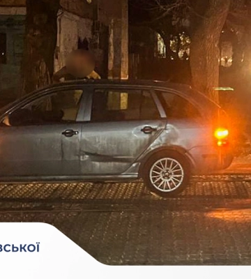 Миколаївська поліція встановлює обставини наїзду автомобіля на двох жінок