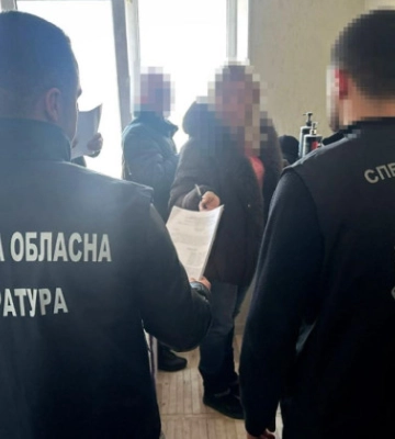 У Харкові викрито посадовицю, яка вимагала 10% «відкату» від підрядника за ремонти будинків