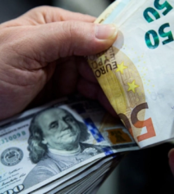 Курс валют в Ужгороді: долар і євро стабілізуються на початку березня 2026