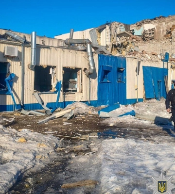 Росіяни ударили КАБами по підприємству у Глухові – убили 2 людей