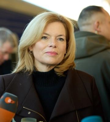 До Києва з візитом прибула президентка Бундестагу Кльокнер