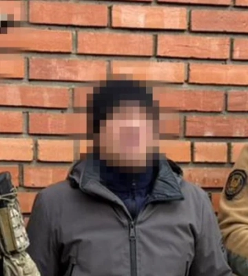 Коригував обстріли РФ. Екскерівник стратегічного підприємства на Донеччині отримав підозру