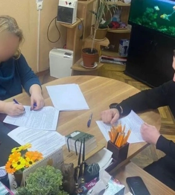 У Києві жінка тривалий час катувала дев'ятирічного сина: кого покарала прокуратура