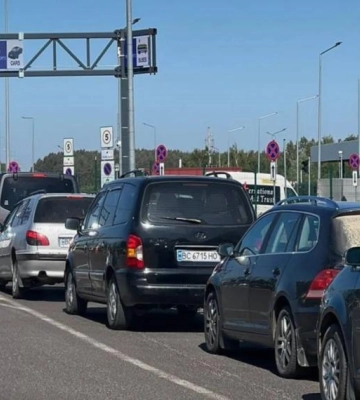 На Рівненщині затримали жителя Дніпра, який намагався незаконно перетнути кордон