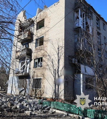 Удар по центру Краматорска: на город сбросили пять авиабомб, повреждены почти полсотни многоэтажек