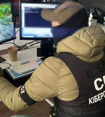 Продали "документів" на 17 млн: викрито схему легалізації іноземців у ЄС