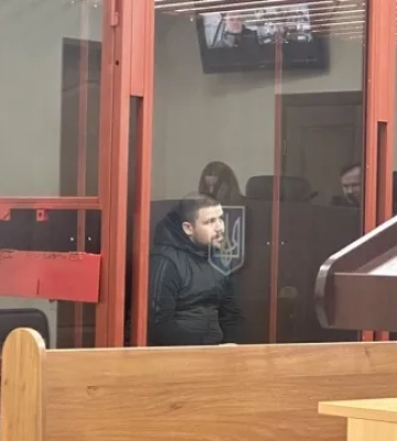 Суд у Києві продовжив арешт військовому, якого підозрюють у катуваннях у полоні