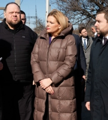 Президентка Бундестагу відвідала пошкоджений ворогом енергооб’єкт на Київщині