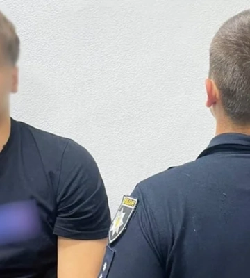 У Чернігові судитимуть 19-річного хлопця, який зґвалтував 13-річну дівчинку та вбив її маму