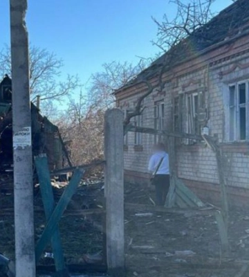 Армія РФ атакувала житловий будинок у місті Мерефа на Харківщині, є постраждалі