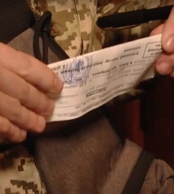Повістки за місцем проживання: у Вінниці запрацювали десятки мобільних груп оповіщення