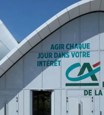 Credit Agricole купує банк Львів для зміцнення позицій на заході України