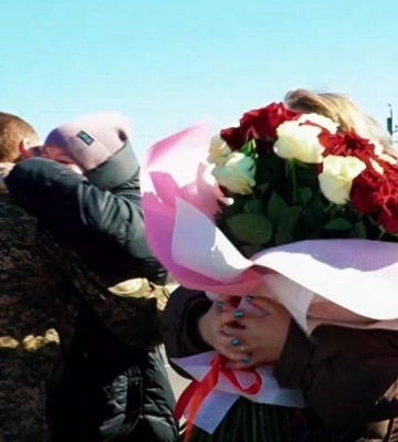 Ізмаїл зустрів звільненого з ворожого полону нацгвардійця Владислава Латія