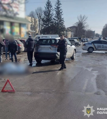 Обставини двох ДТП, одна з яких - смертельна , встановлює поліція Вінницької області
