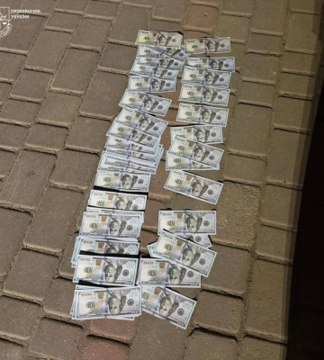 16 тисяч доларів за фейкову інвалідність: на Одещині затримали сімейного лікаря за зловживання впливом