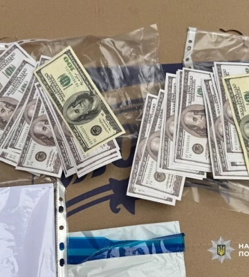 У Чернівцях працівник ТЦК обіцяв зняти чоловіка з розшуку за хабар
