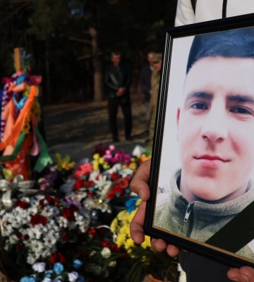 Війна забрала ще одне молоде життя: на Волині попрощалися із захисником Богданом Дідиком