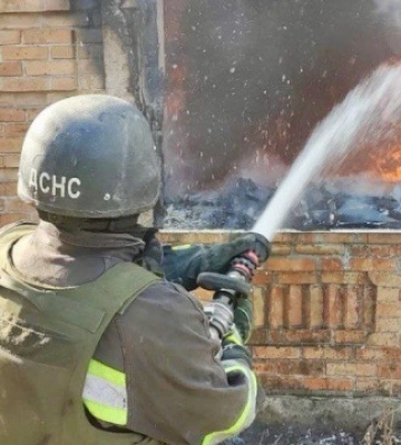 Армія РФ атакувала три райони Дніпропетровщини: четверо людей поранені